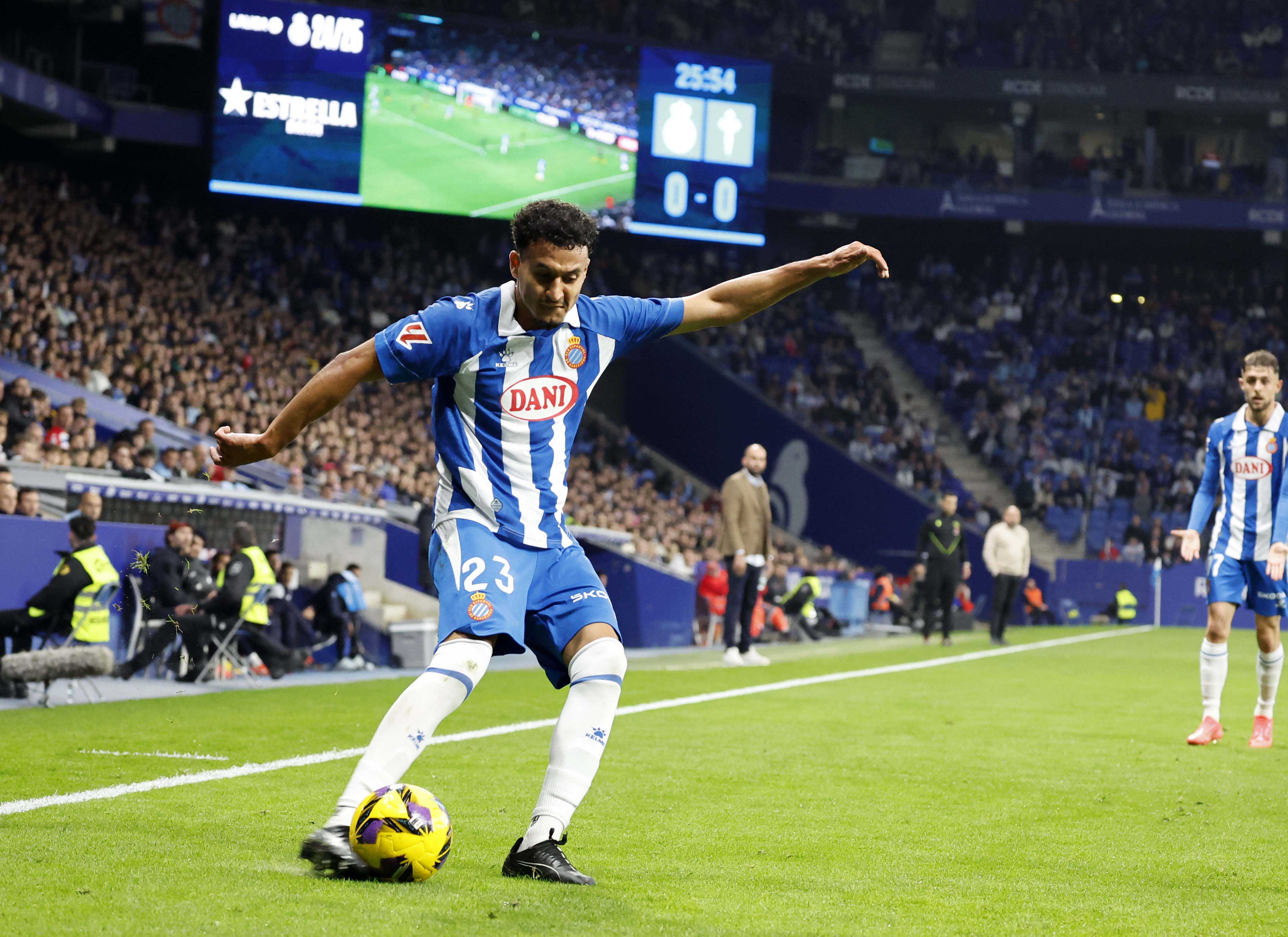 星空体育app-西班牙人不敌塞尔塔，遭遇两连败