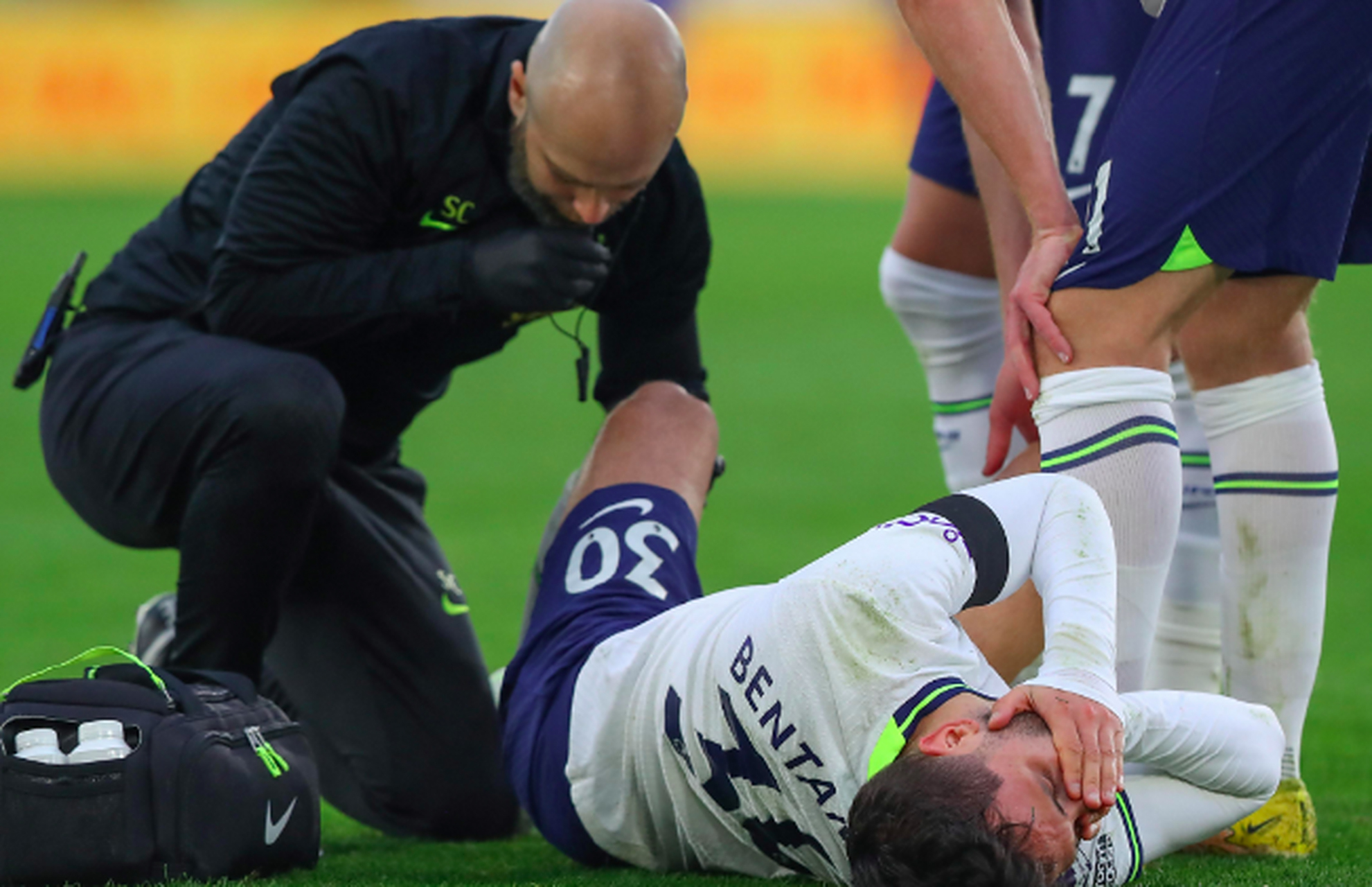 乌拉圭中场组织,缔造进攻机会 乌拉圭中场组织,缔造进攻机会